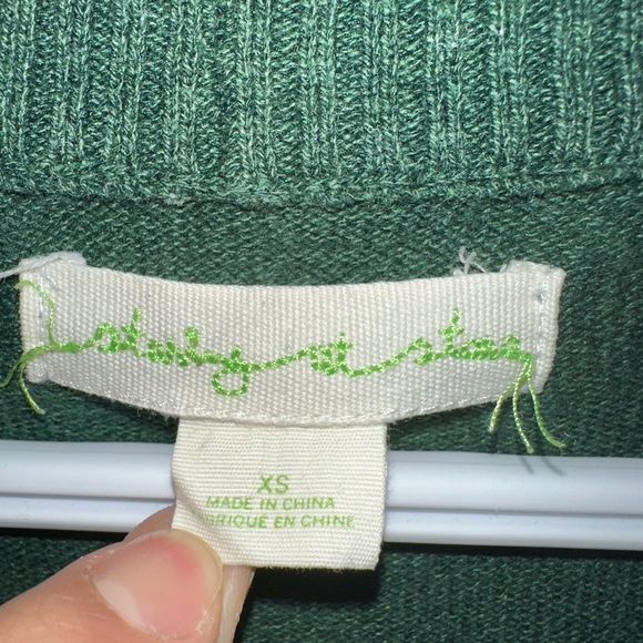 Sweater Size XS - Picture 3 of 7